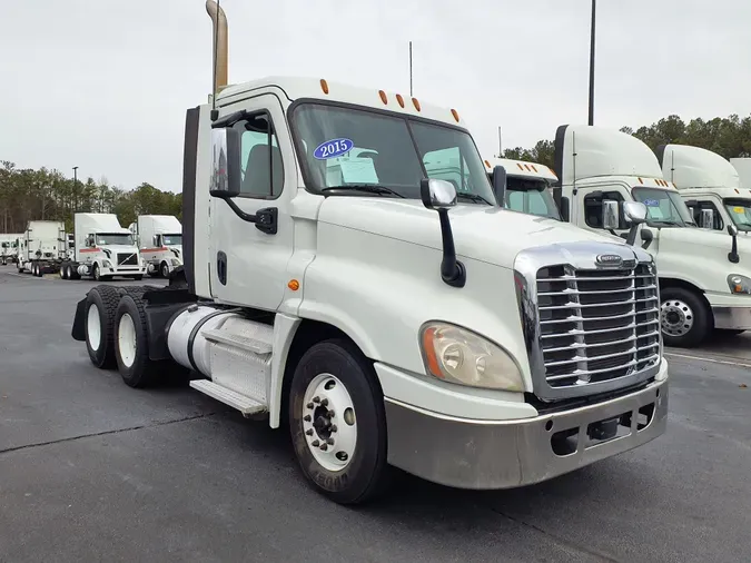 2015 FREIGHTLINER/MERCEDES CASCADIA 1252c640574c58132a315719a353768d7bf