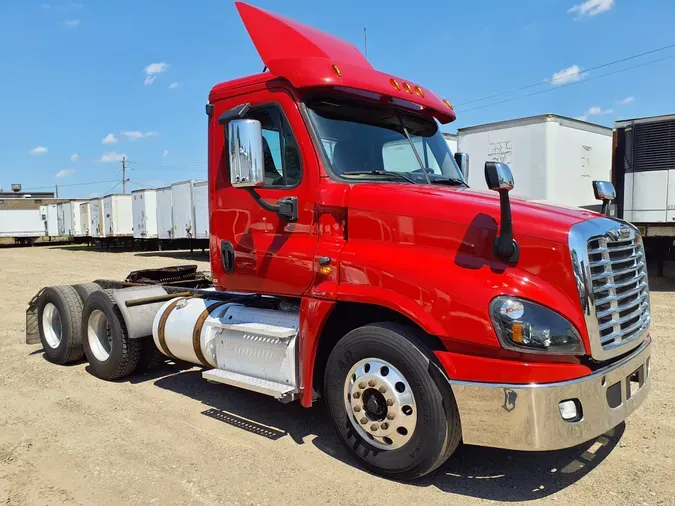 2018 FREIGHTLINER/MERCEDES CASCADIA 125