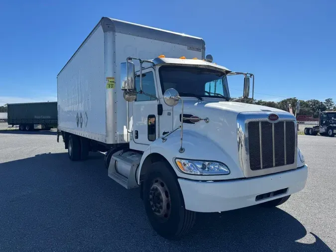 2017 Peterbilt 337