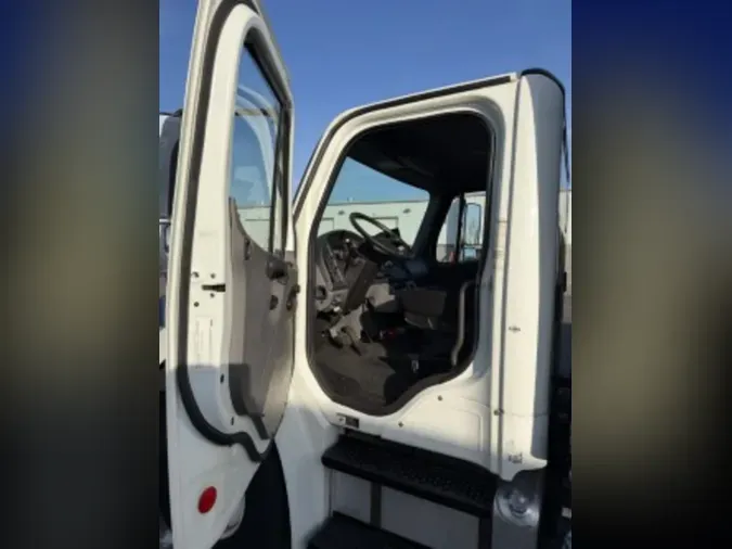 2017 FREIGHTLINER/MERCEDES M2 106