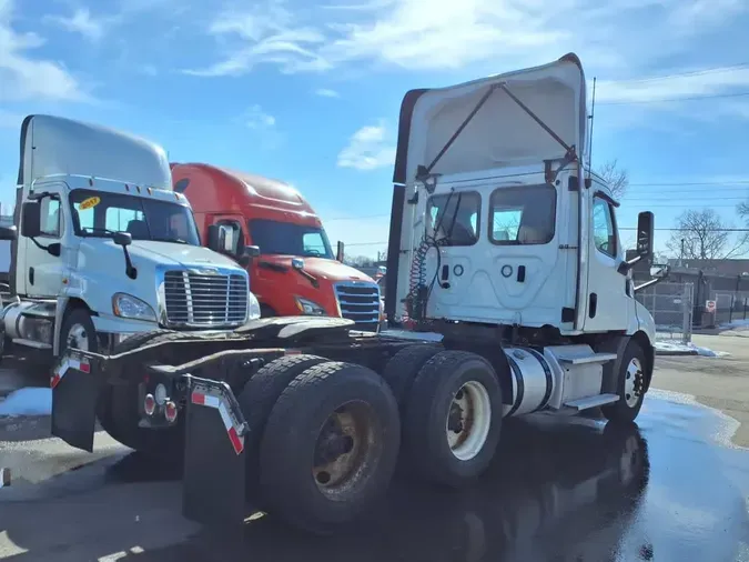 2020 FREIGHTLINER/MERCEDES NEW CASCADIA 116