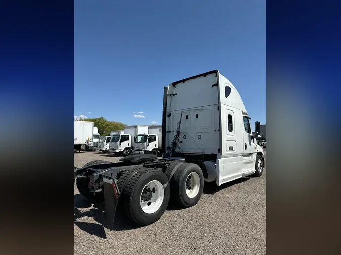 2019 FREIGHTLINER/MERCEDES CASCADIA 125