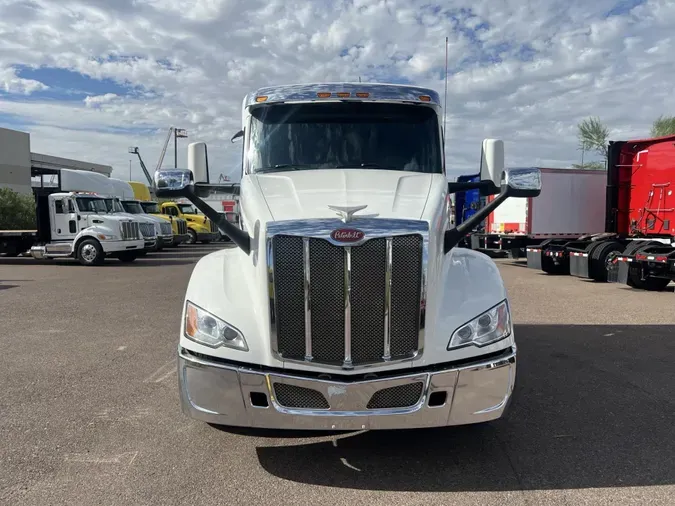 2023 Peterbilt 579