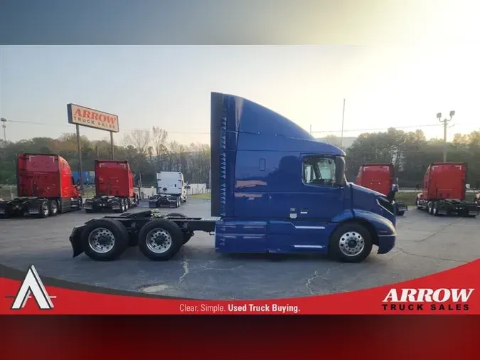 2021 VOLVO VNR64T640