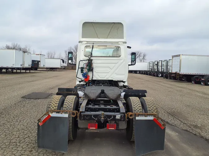 2019 NAVISTAR INTERNATIONAL RH613 DAYCAB S/A