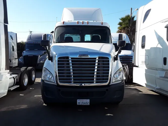 2016 FREIGHTLINER/MERCEDES CASCADIA 113