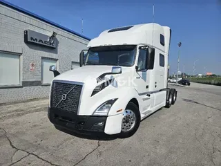 2023 VOLVO VNL64T860