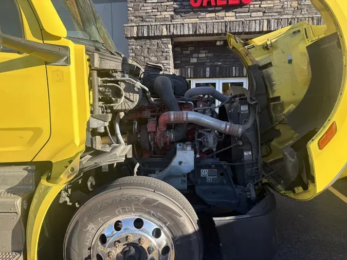 2023 Peterbilt 579