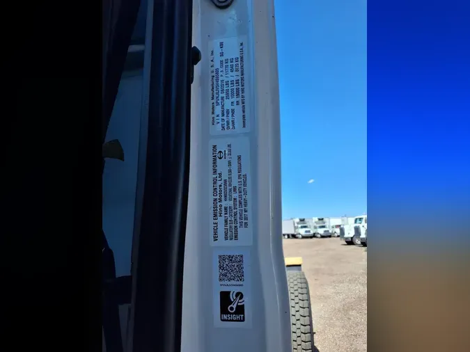2017 HINO HINO 2682c7ff17881809ed270aee6d967ad34b9