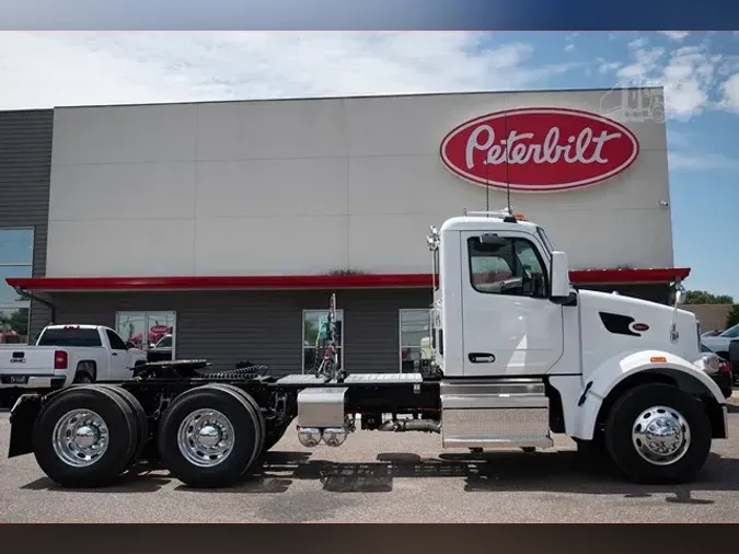 2025 PETERBILT 567