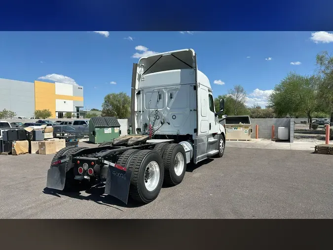 2019 Freightliner Cascadia 126