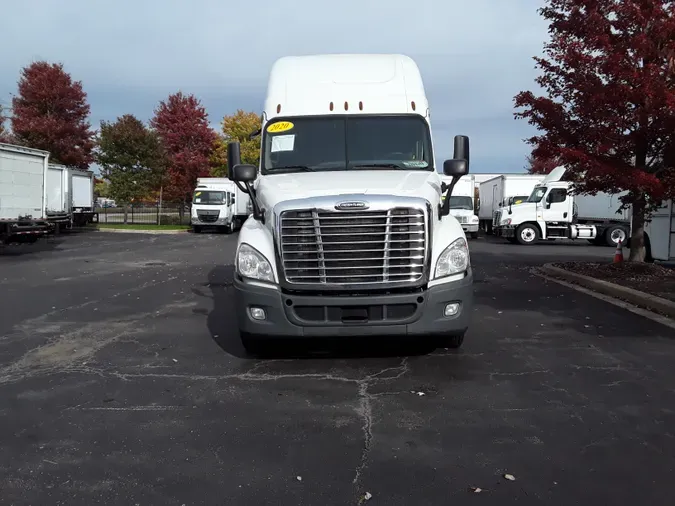 2020 FREIGHTLINER/MERCEDES CASCADIA 125