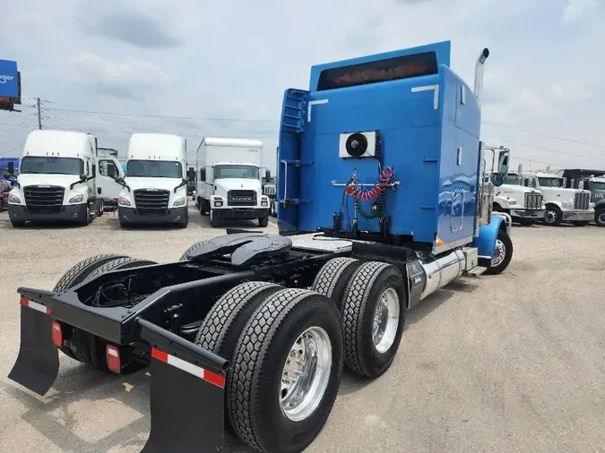 2015 PETERBILT 389