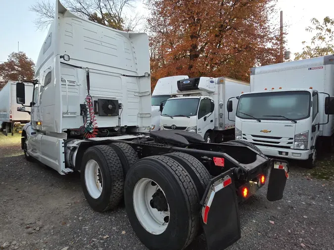 2020 VOLVO VNL64T-760