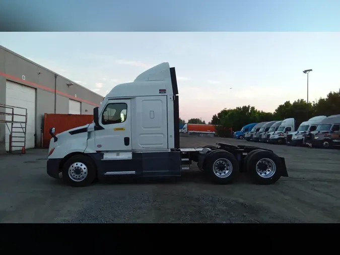 2021 Freightliner Cascadia 1262c8399ccdde1cfa7f364226d76e5ca6a