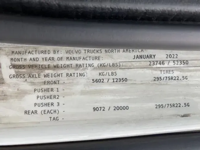 2023 Volvo VNR64T400