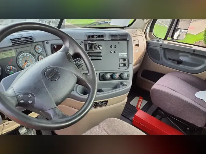 2019 FREIGHTLINER/MERCEDES CASCADIA 125