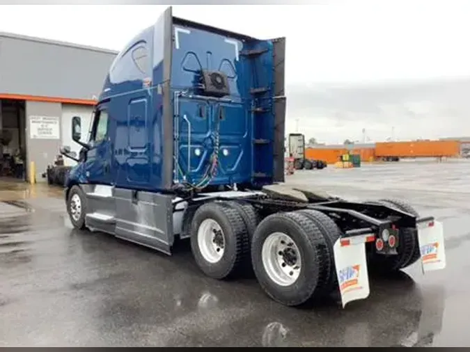 2022 Freightliner Cascadia