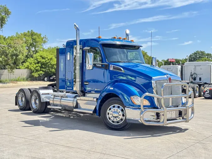 2021 KENWORTH T680