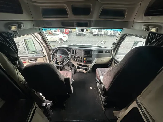 2022 Peterbilt 579