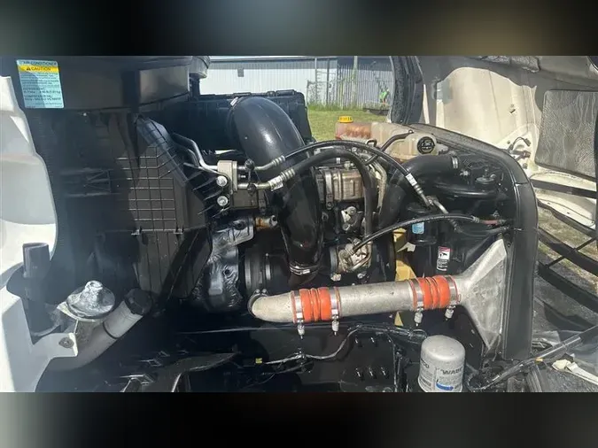 2021 FREIGHTLINER CA126