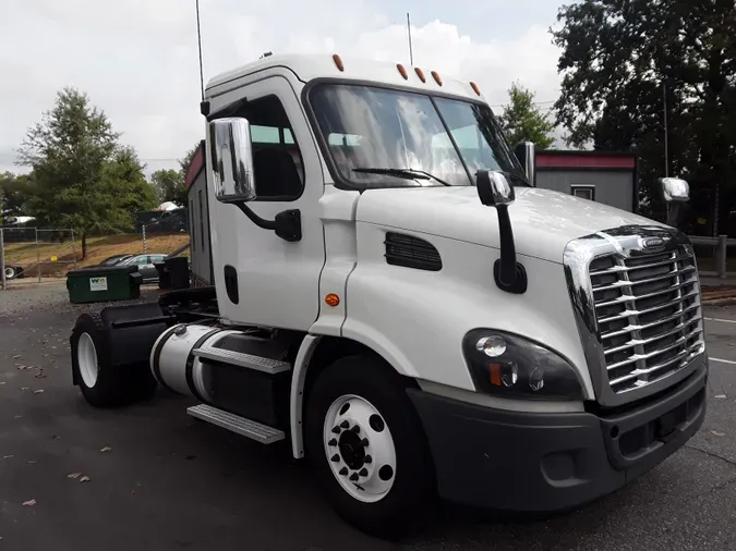 2018 FREIGHTLINER/MERCEDES CASCADIA 113