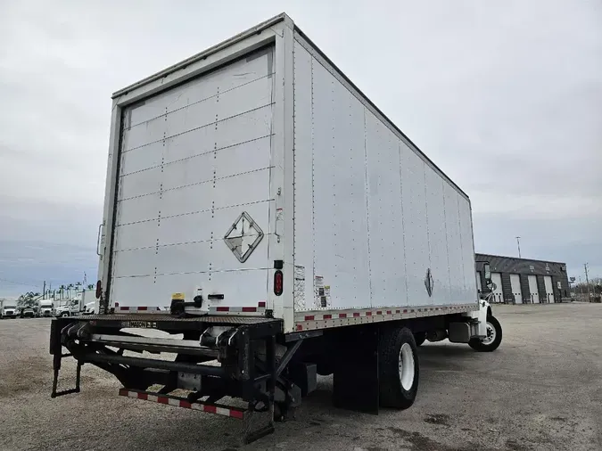 2018 FREIGHTLINER M2