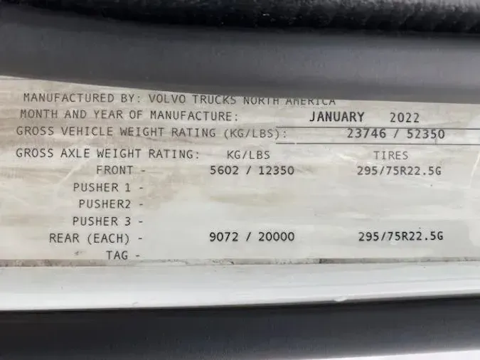 2023 Volvo VNR64T400