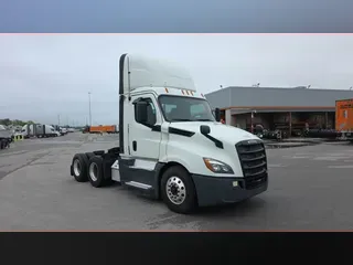 2020 Freightliner Cascadia 126