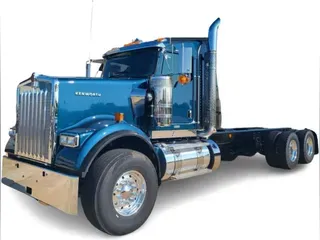 2025 Kenworth W900B