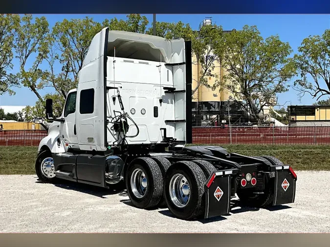 2022 INT LT625 6x4