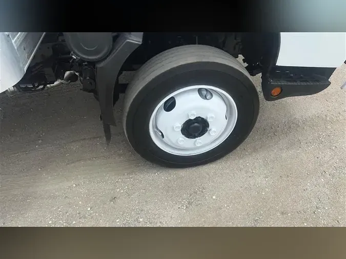 2019 HINO 195
