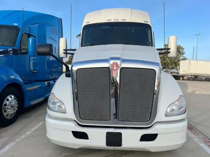 2022 Kenworth T680