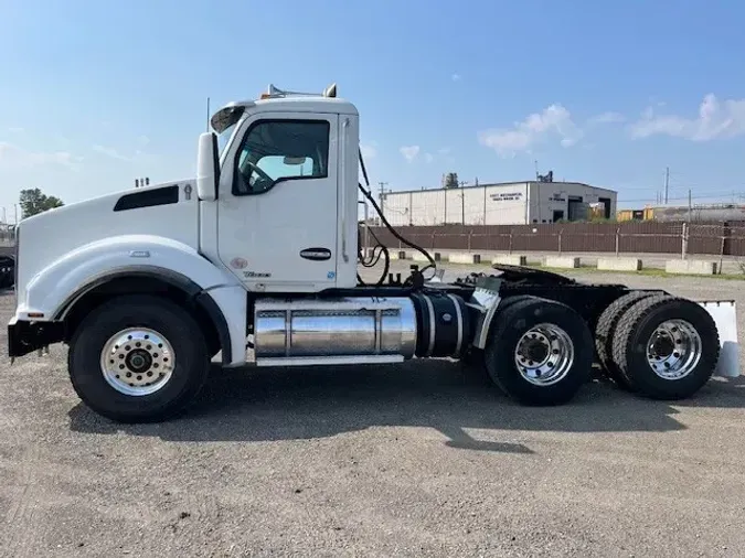 2021 Kenworth T880