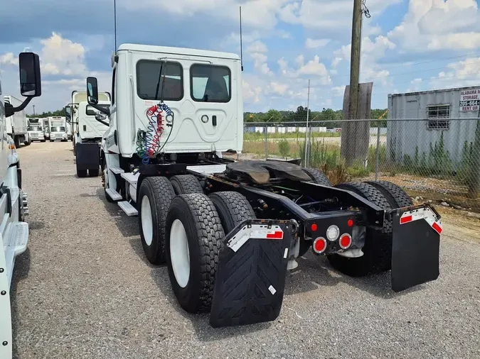 2019 FREIGHTLINER NEW CASCADIA PX12664