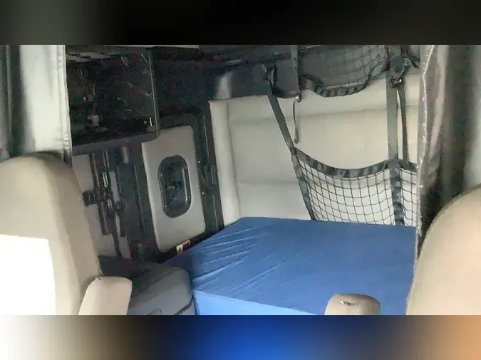 2022 Freightliner Cascadia 126