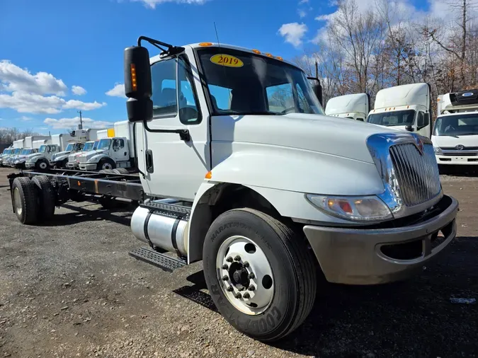 2019 NAVISTAR INTERNATIONAL 4300