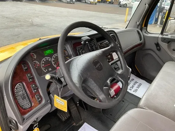 2018 Freightliner M2