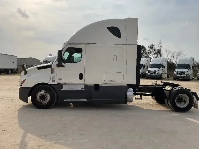 2020 Freightliner T12642ST