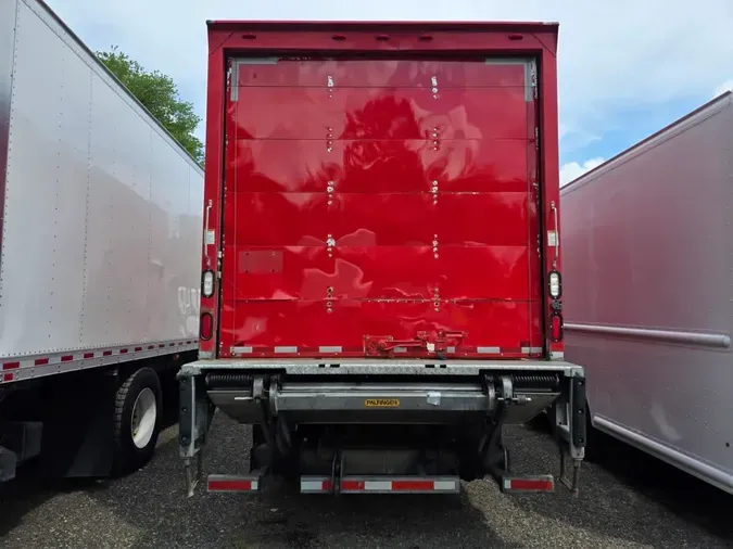 2017 FREIGHTLINER M2 106