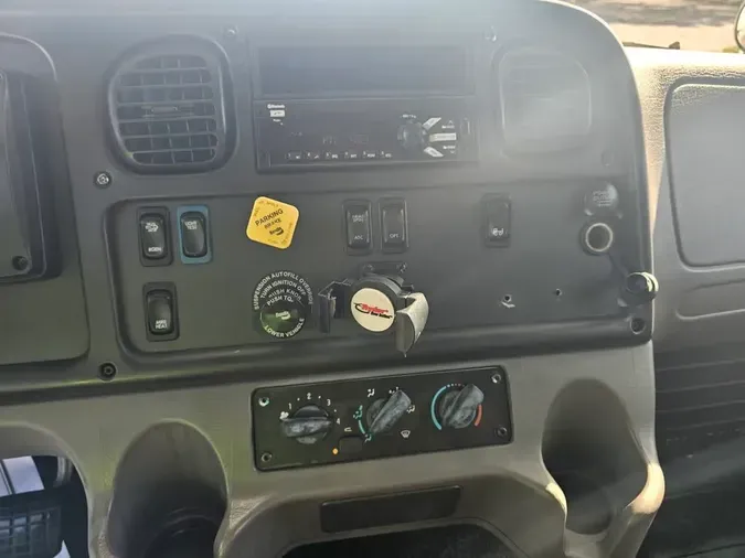 2019 FREIGHTLINER/MERCEDES M2 106