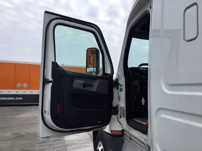 2020 Freightliner Cascadia