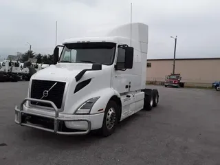 2020 VOLVO VNR64T-640