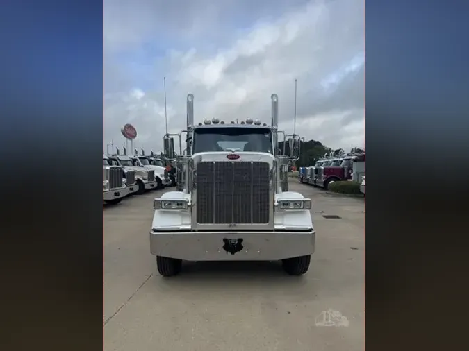 2027 PETERBILT 589