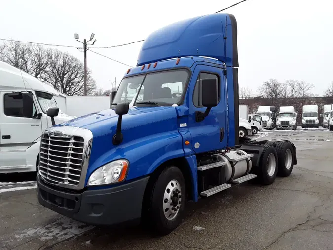 2017 FREIGHTLINER/MERCEDES CASCADIA 1252cb1f0ee5c78f6737e2ca870d805dcec