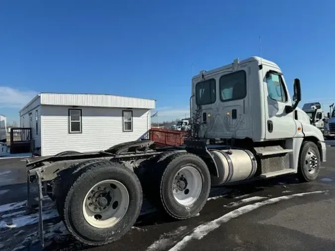 2016 FREIGHTLINER/MERCEDES CASCADIA PX125084ST