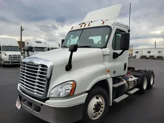 2018 FREIGHTLINER/MERCEDES CASCADIA 125