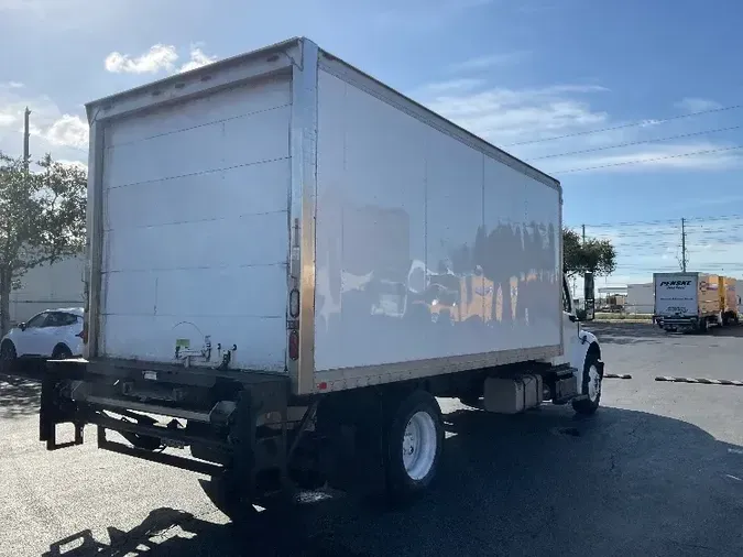 2013 Freightliner M2