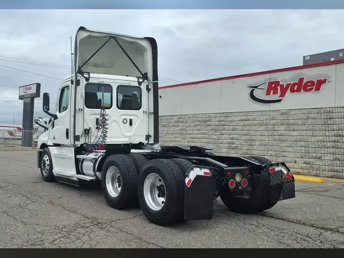 2021 FREIGHTLINER/MERCEDES NEW CASCADIA PX126642cb5bd4b464f6dfa2880090a758447e2