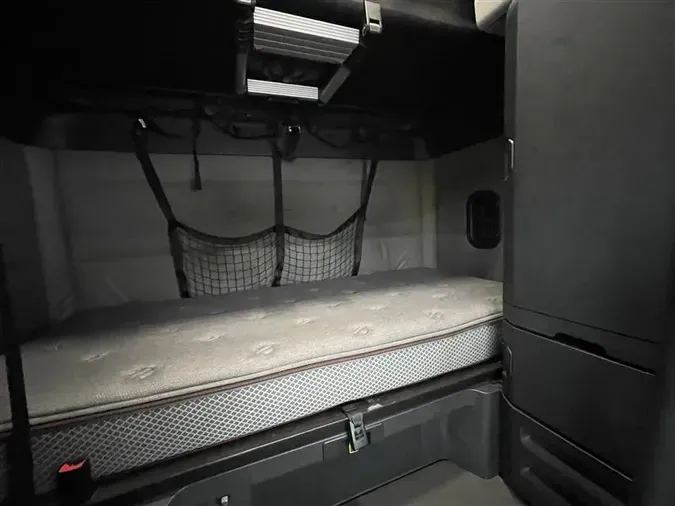 2020 FREIGHTLINER CA126